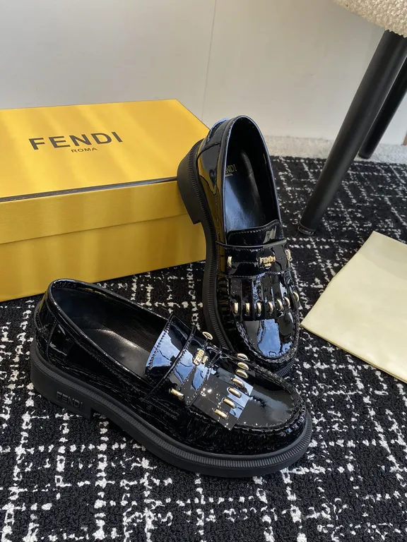 Fendi Shoe 